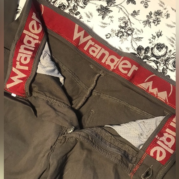 Wrangler Grey Outdoor Cargo Flex Waist Pants - Picture 3 of 5